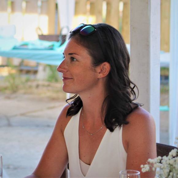 Meet your Posher, Ali - Picture 1 of 1